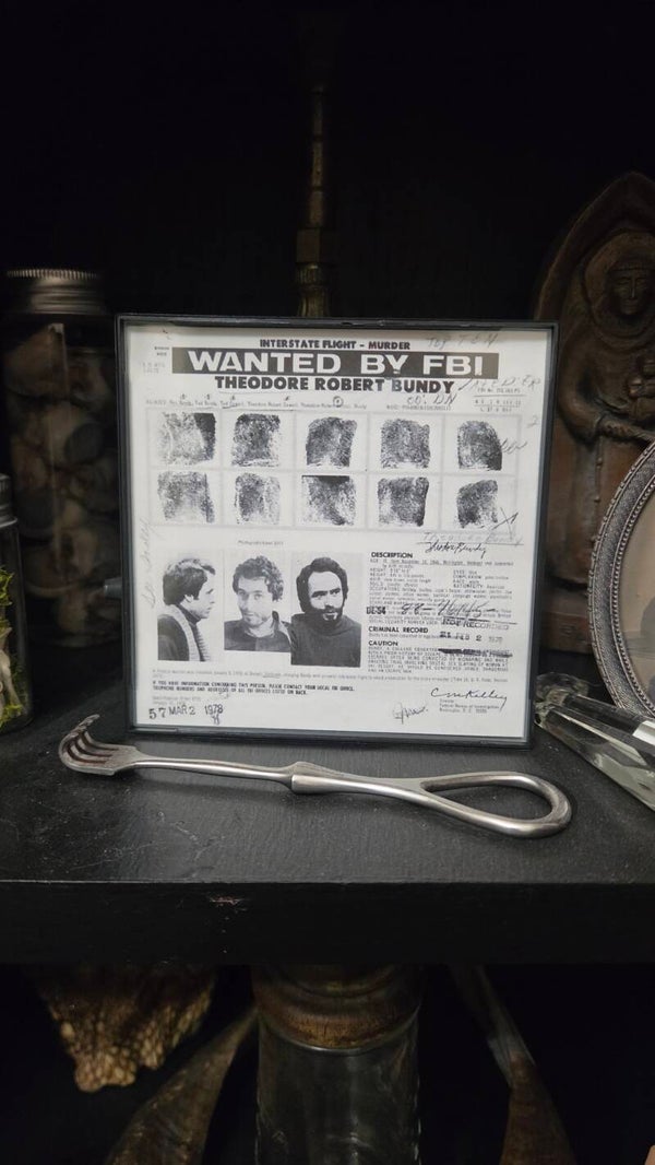 Murder memorabilia