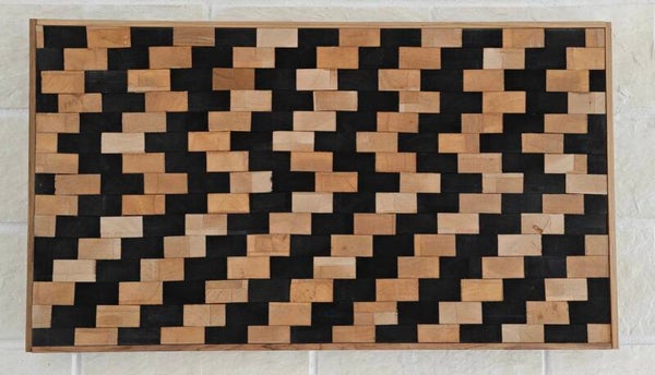 Tableau mural géométrique en bois recyclé (T2) – Balsa et cadre exotique – Pièce unique artisanale