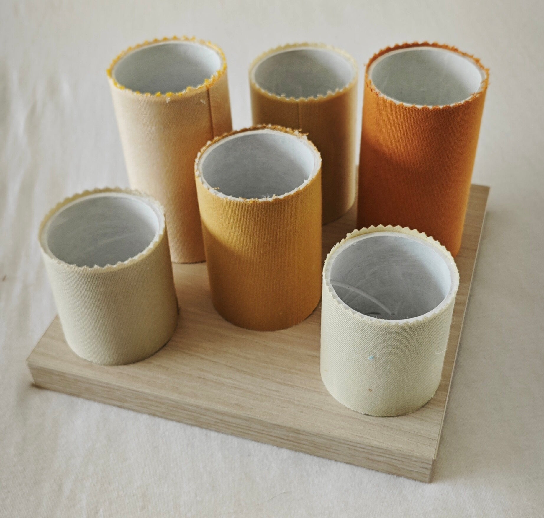 Organiseurs de bureau design en matériaux recyclés : nuances de beige orange (N° C2)