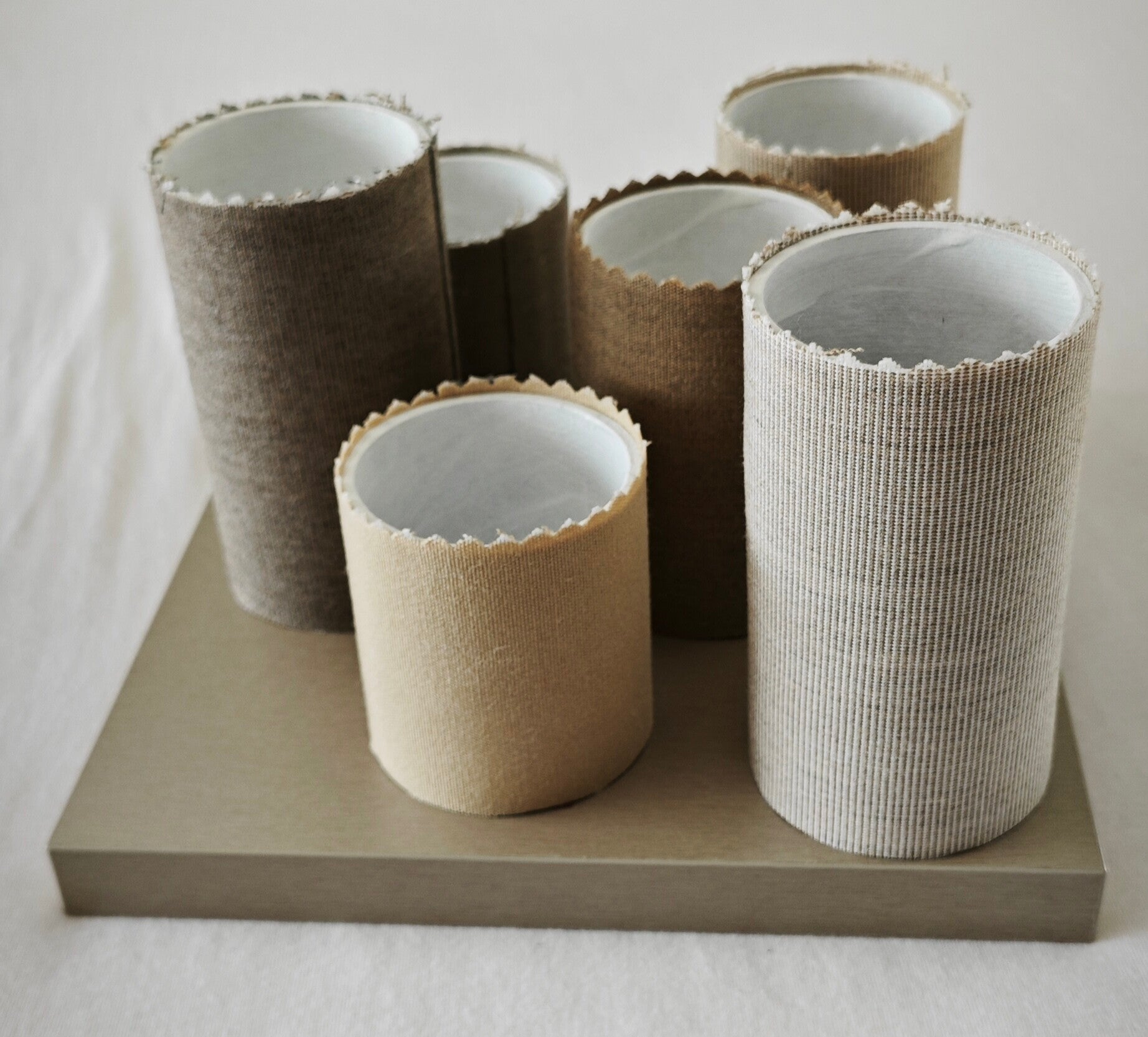 Organiseurs de bureau design en matériaux recyclés : nuances de gris beige (N° C10)