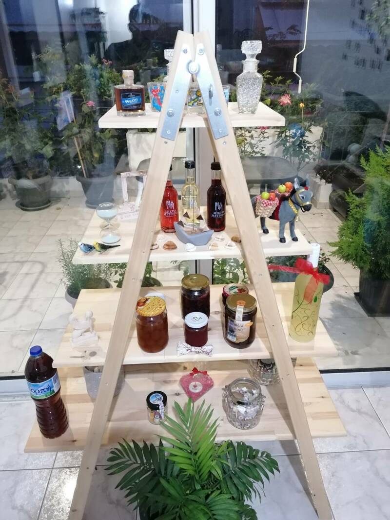 Ξύλινη Σκάλα Ραφιέρα