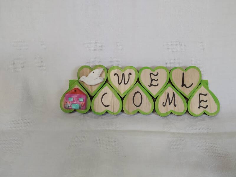 Διακοσμητικό τοίχου Welcome "Kαρδιές