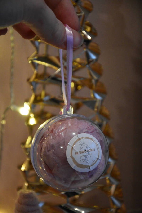 IW christmas ball materials