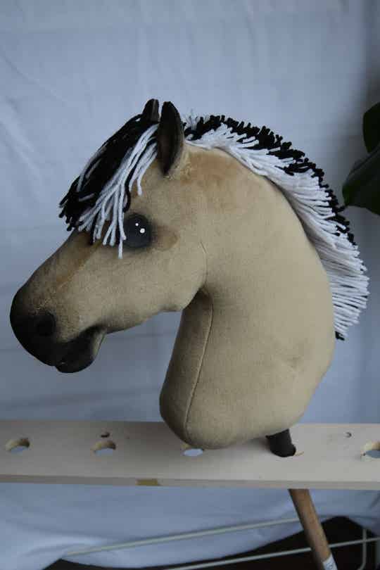 IW hobbyhorse fjord size M