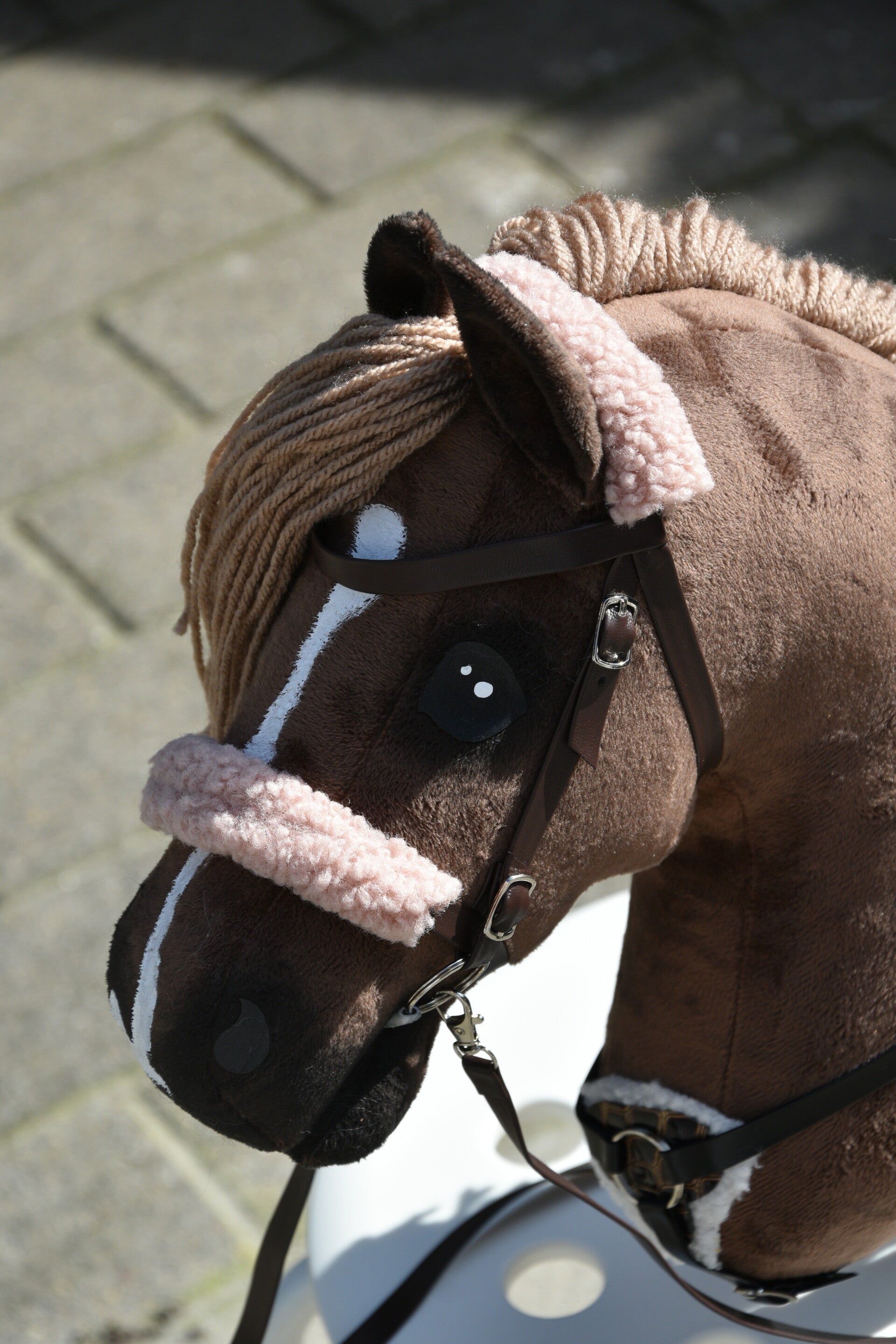 IW fur bridle deal - brown-pink