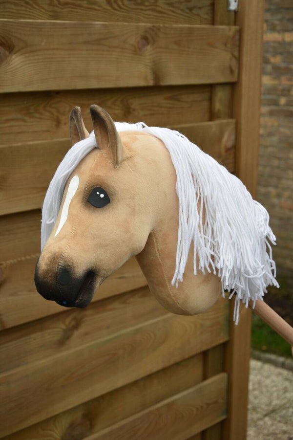 IW budgethobbyhorse size S-M 03