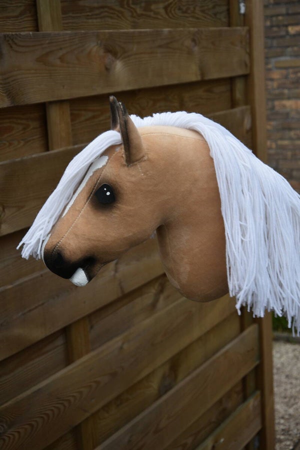 IW budgethobbyhorse size S-M 10