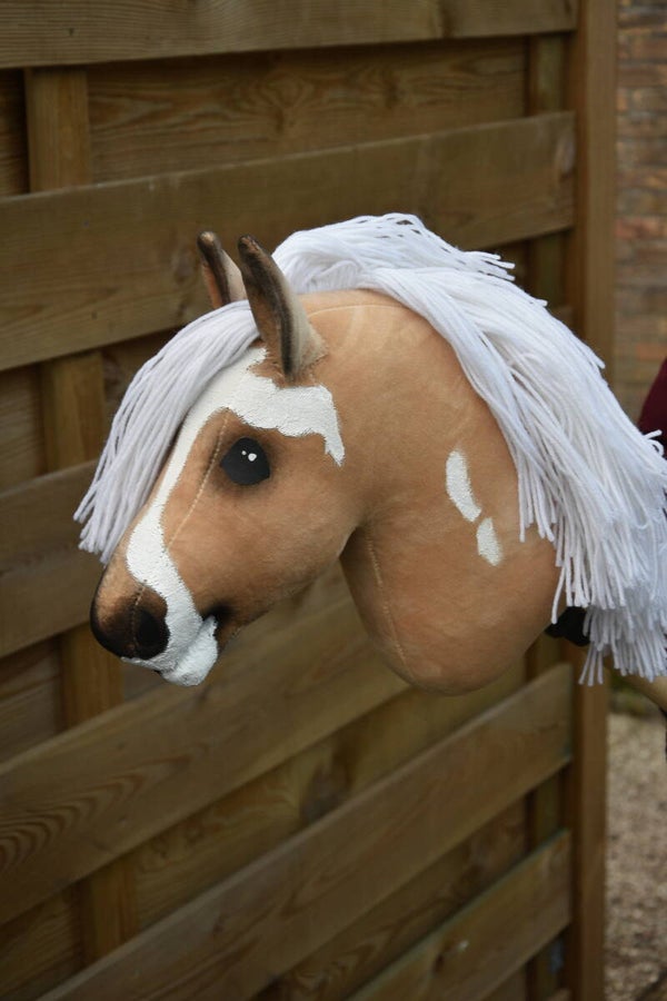 IW budgethobbyhorse size S-M 12