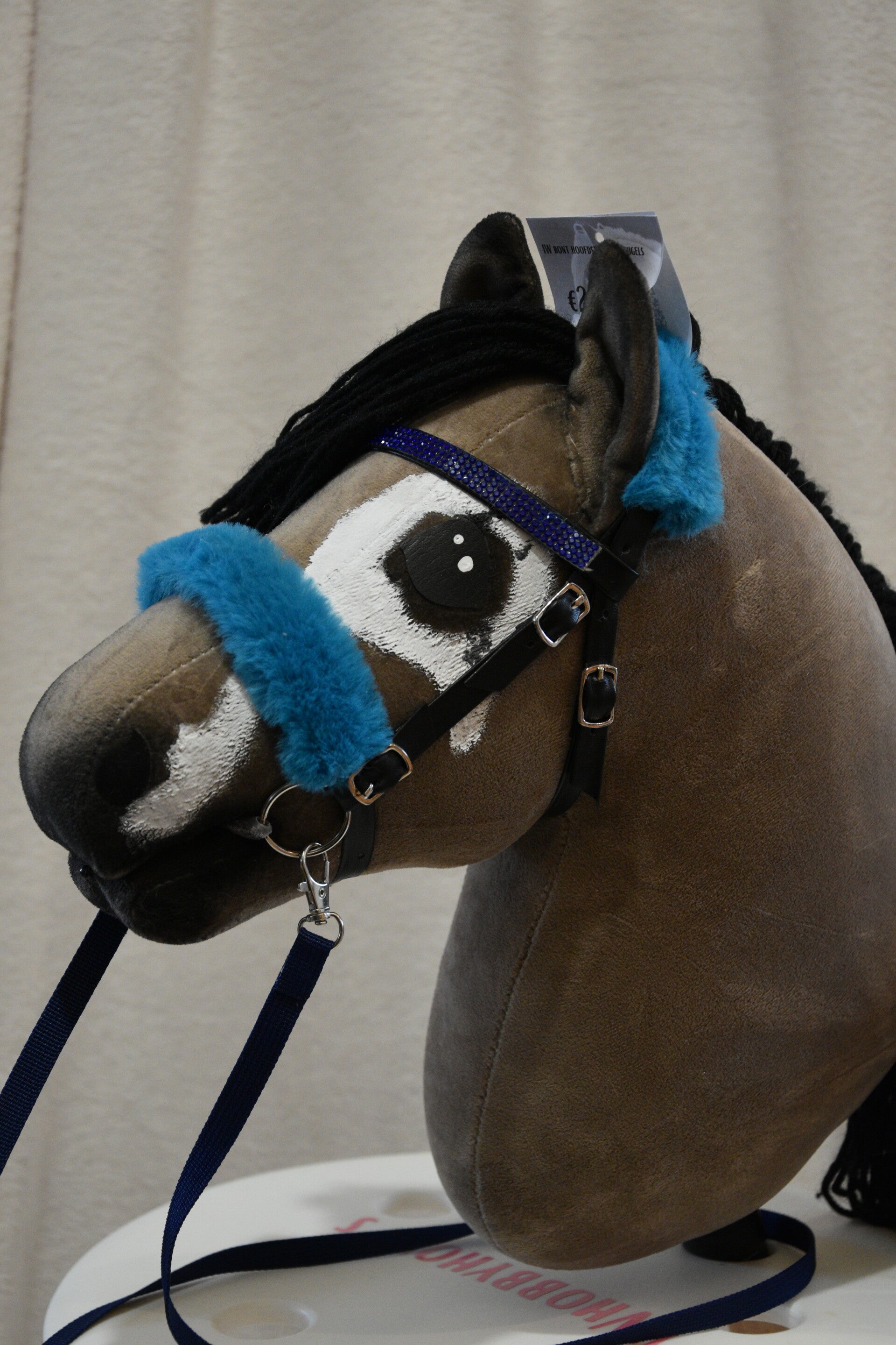 IW fur bridle deal - Blue ocean