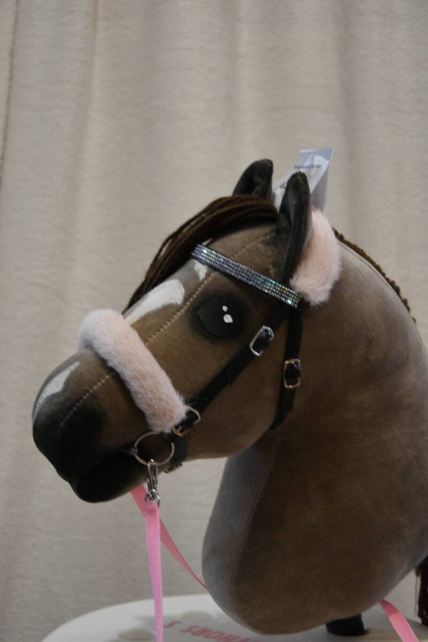 IW fur bridle deal - glitter pink