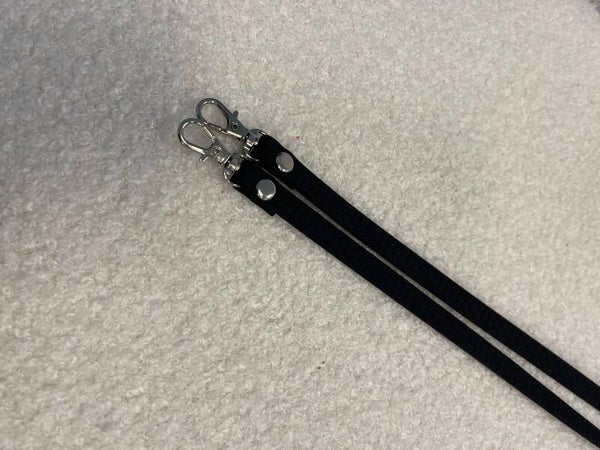 IW black biothane reins