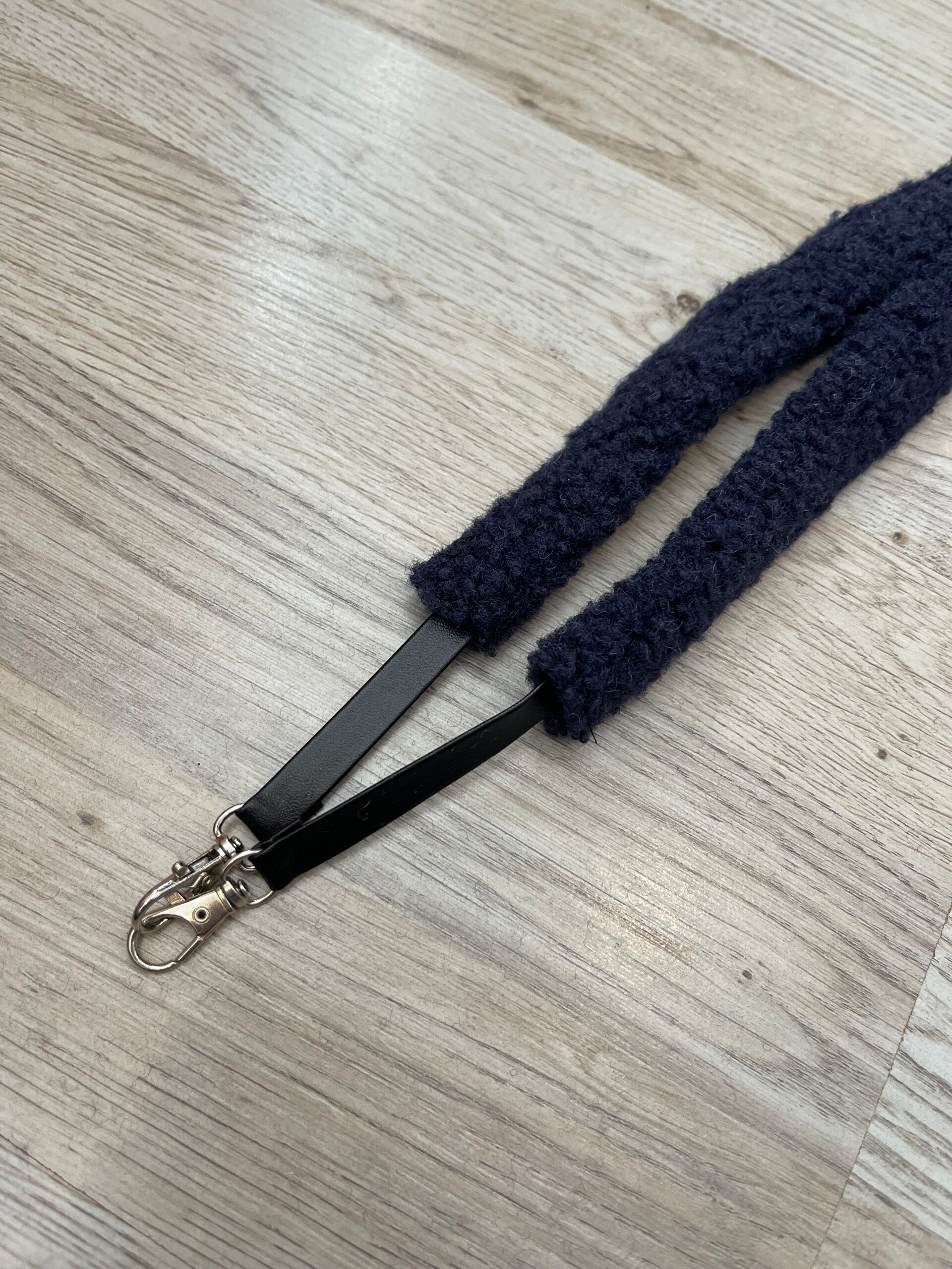 IW fur reins navy blue