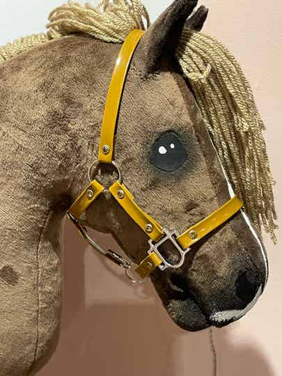 IW brown glitter leather halter size M