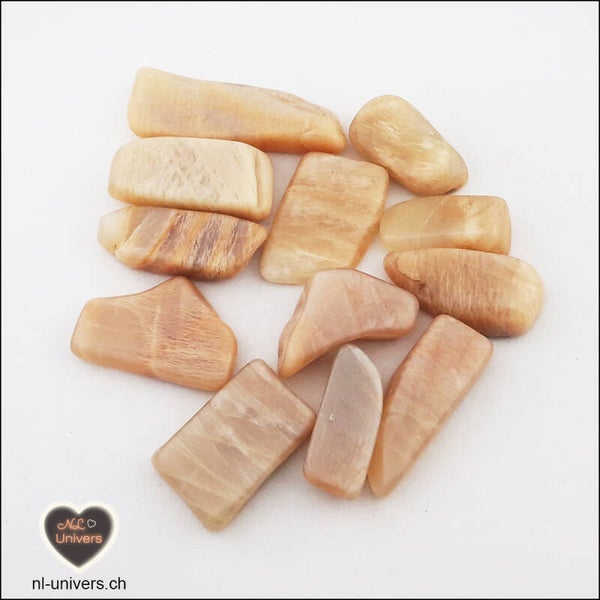 Pierre de lune orange roulée