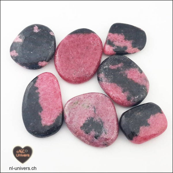 Rhodonite avec manganèse galet