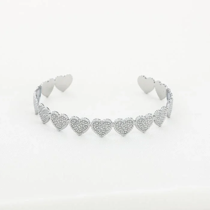 Structured heart bangle zilver