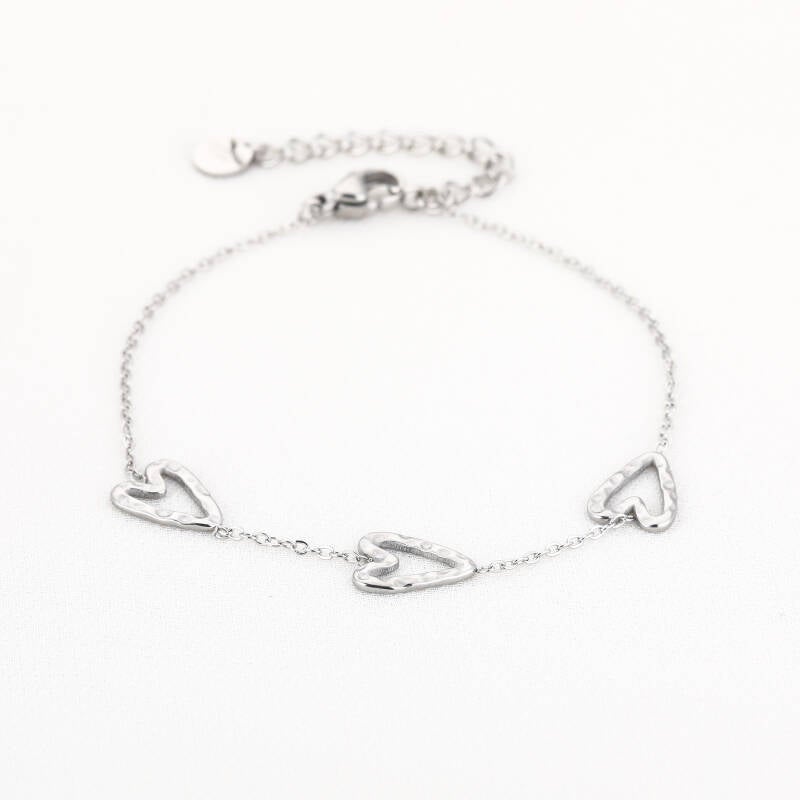 Triple hearts armband zilver