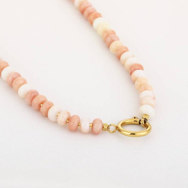 Pink beads ketting