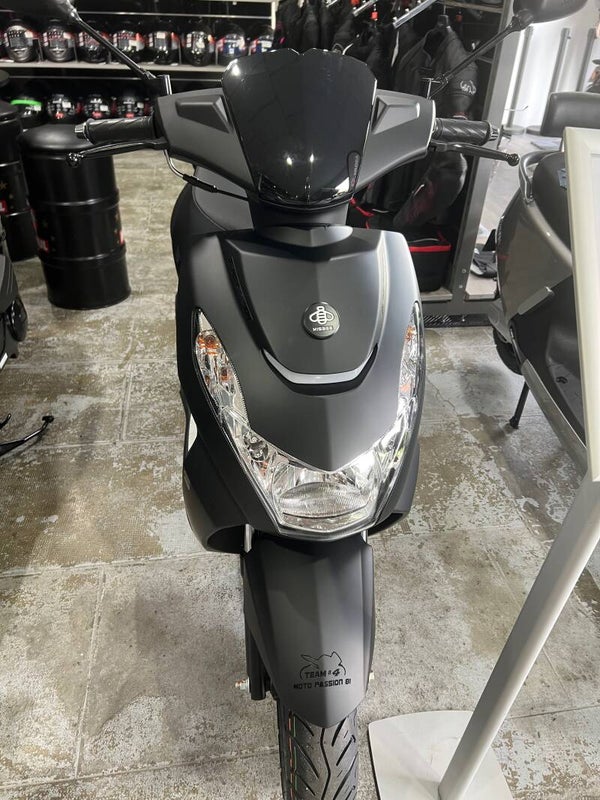 PEUGEOT KISBEE 50 NOIR MAT 4 TEMPS 2026