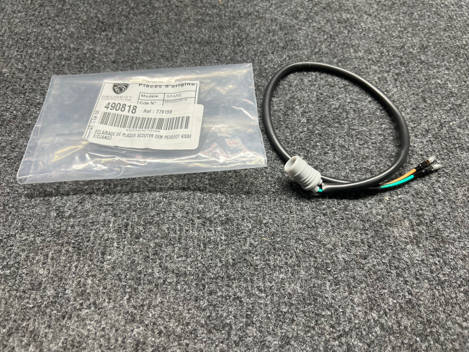 CABLE VEILLEUSE SUPPORT DE PLAQUE ORIGINE PEUGEOT KISBEE 50 MOTO-PAS-CHER