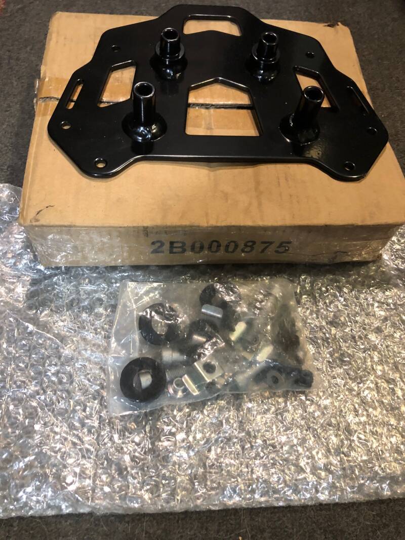 SUPPORT TOP CASE PIAGGIO 400 / 500 MP3 SCOOTER PAS CHER