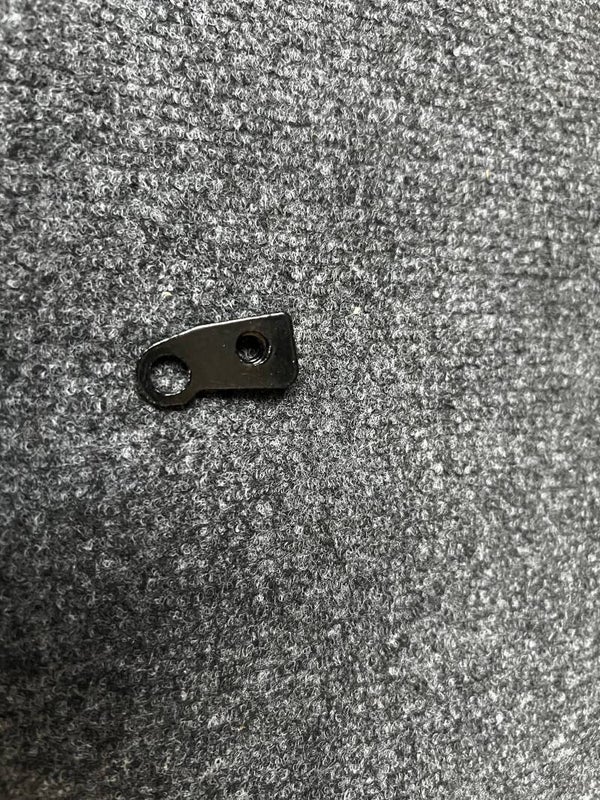 PATTE DE FIXATION ARRIÈRE BOITE À AIR MASH SHIFTR 50 2024 SCOOTER PAS CHER