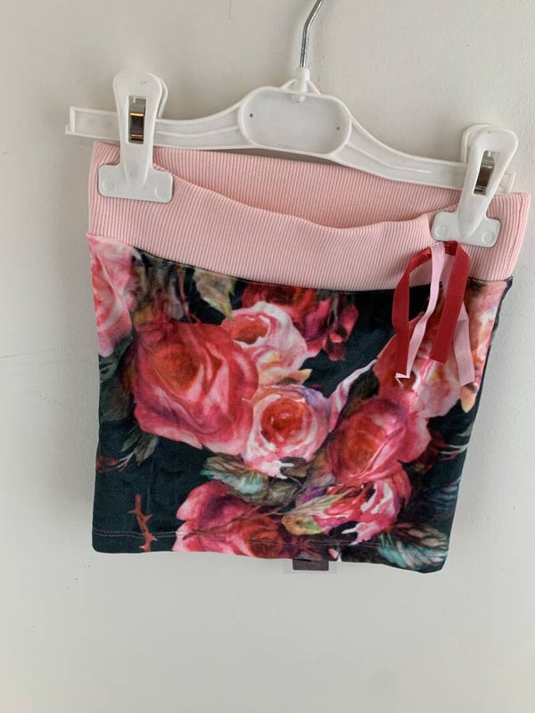 Ochill rok velvet bloemen