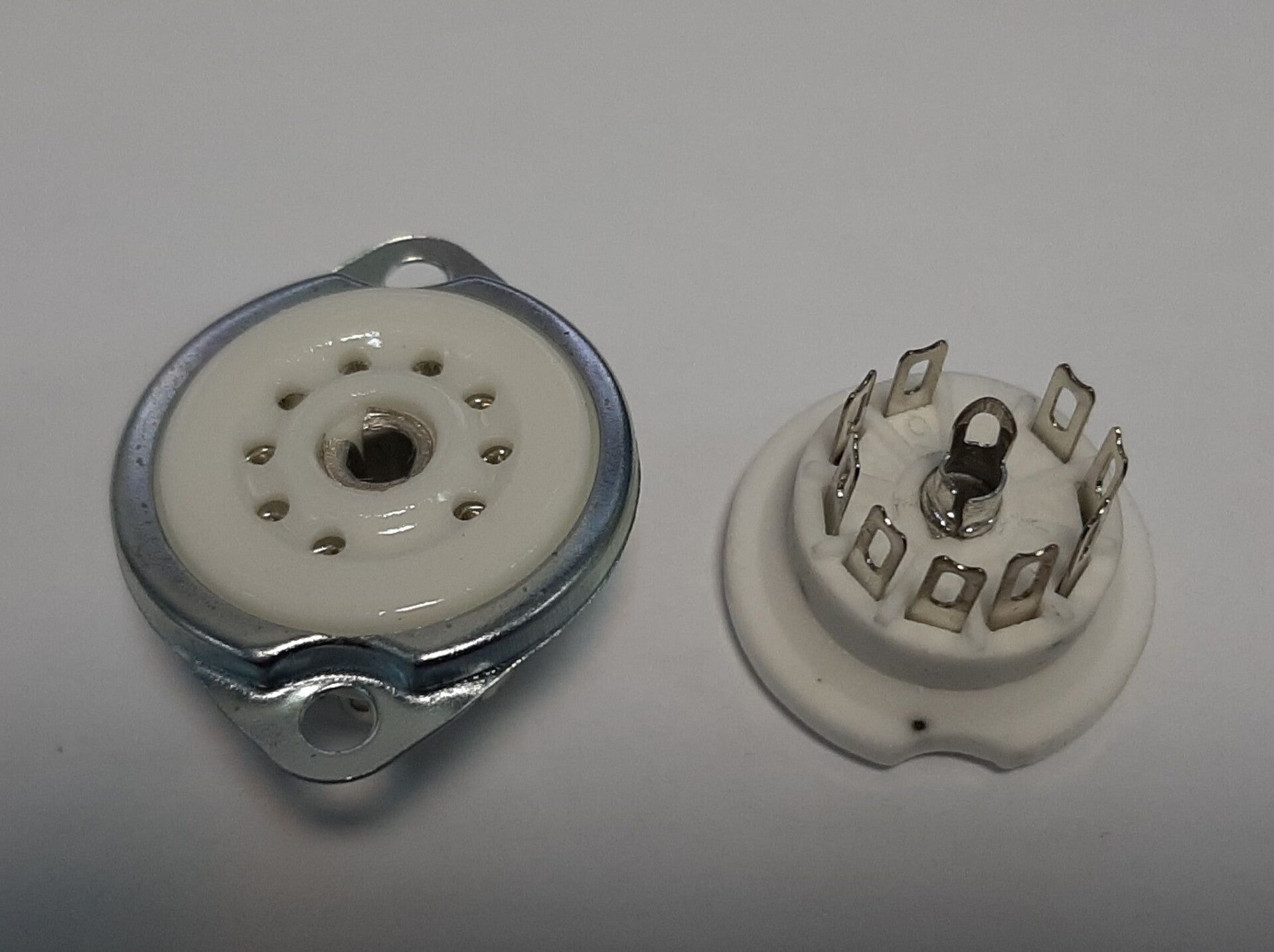 Pre-amp buisvoeten vervangen.