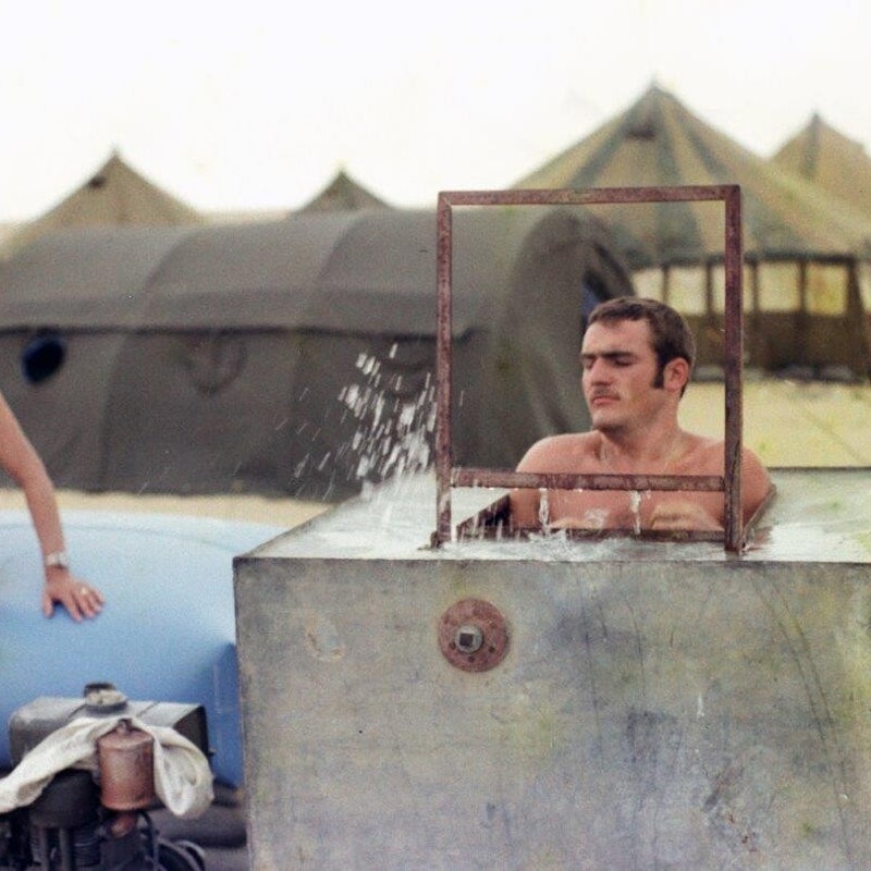 1974_04_10_suez_leben-im-neuen-camp_09-standard.jpg