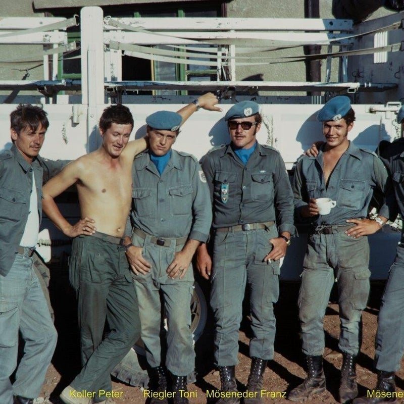 1974_06_07_golan_kanaker-mit-kameraden_moe2797-standard.jpg