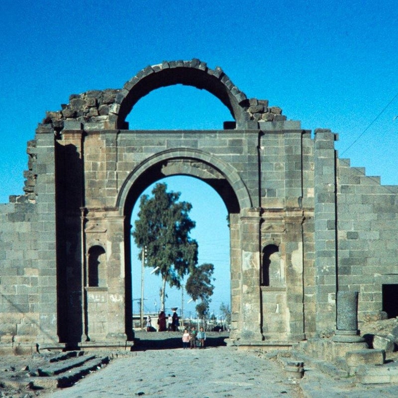 1976_06_15_syria_bosra_23-standard.jpg