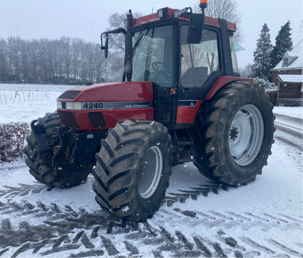 Case 4240 XL