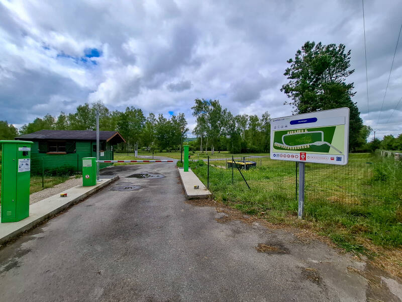 Entrée de l'aire