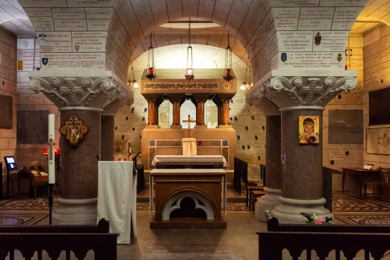 Crypte et Tombeau de St Martin