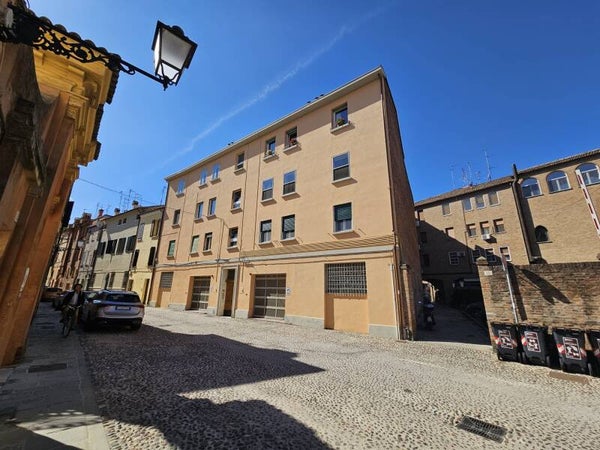 Trilocale nella centralissima via Della Paglia