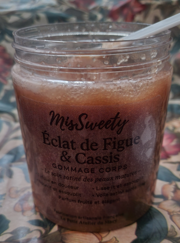 💖 Gommage Corps “Éclat de Figue & Cassis”