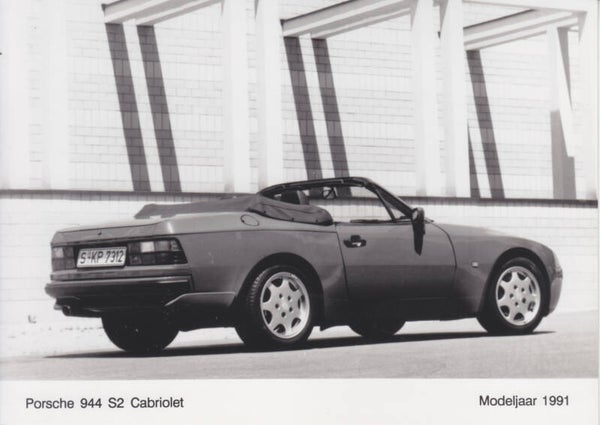 Porsche 944 S2 Cabriolet, press photo, 1991