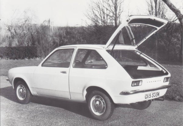 Vauxhall Chevette Hatchback, 3 different press photos, A6-size, Swiss, 1975