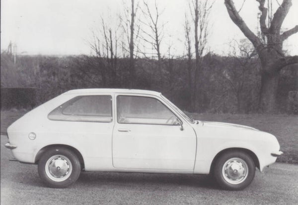 Vauxhall Chevette Hatchback, press photo, A6-size, Swiss, 1975