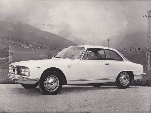 Alfa Romeo 2000 Sprint, press photo, Italy, c1960