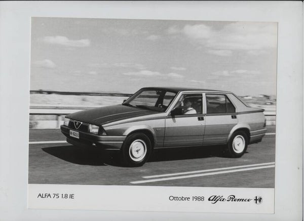 Alfa Romeo 75 1.8 IE, press photo, 1988