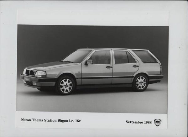 Lancia Nuevo Thema Station Wagon i.e. 16 V 1988