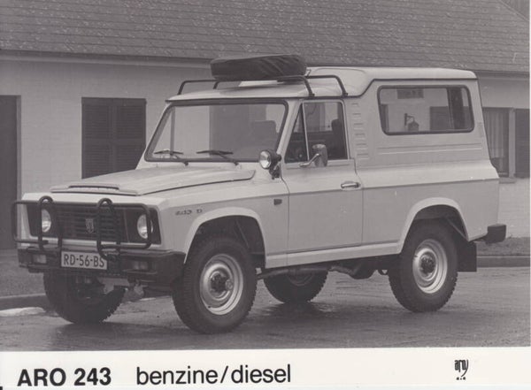 Aro 243 petrol/diesel 4x4, press photo, Dutch, 1986