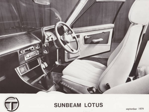 Sunbeam Lotus dashboard, press photo, Dutch, 9/1979