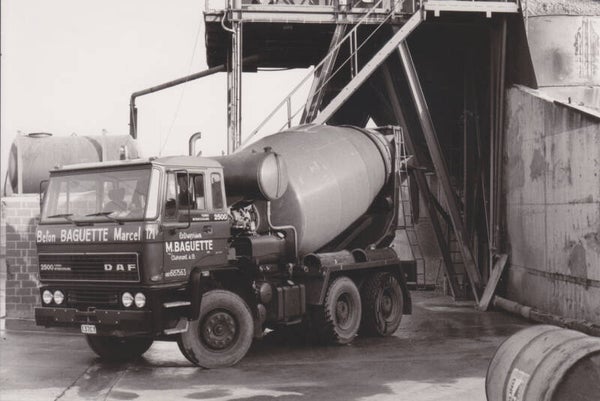 DAF 2500 concrete mixer truck, press photo, Dutch, c1980