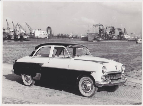 Vauxhall Cresta 6 cylinder Saloon, press photo, UK, 1956