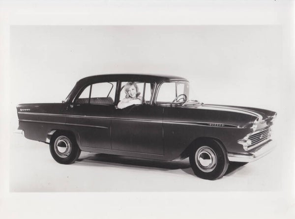 Vauxhall Victor Super Saloon, press photo, UK, c1958