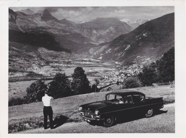Vauxhall Velox Cresta Saloon, press photo, UK, 1960