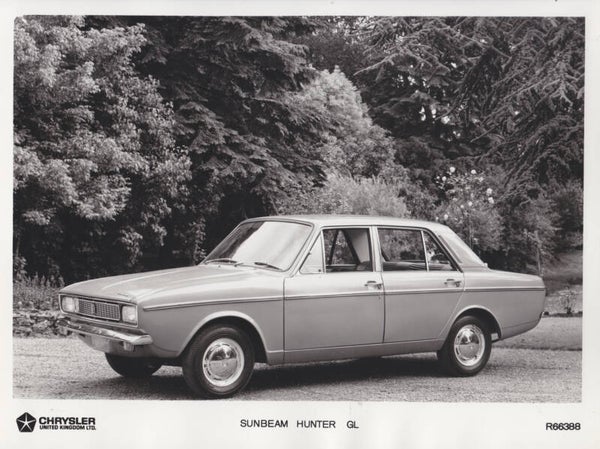 Sunbeam Hunter GL 4-Door, press photo, UK, c1970