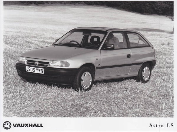 Vauxhall Astra LS, press photo, UK, 1992